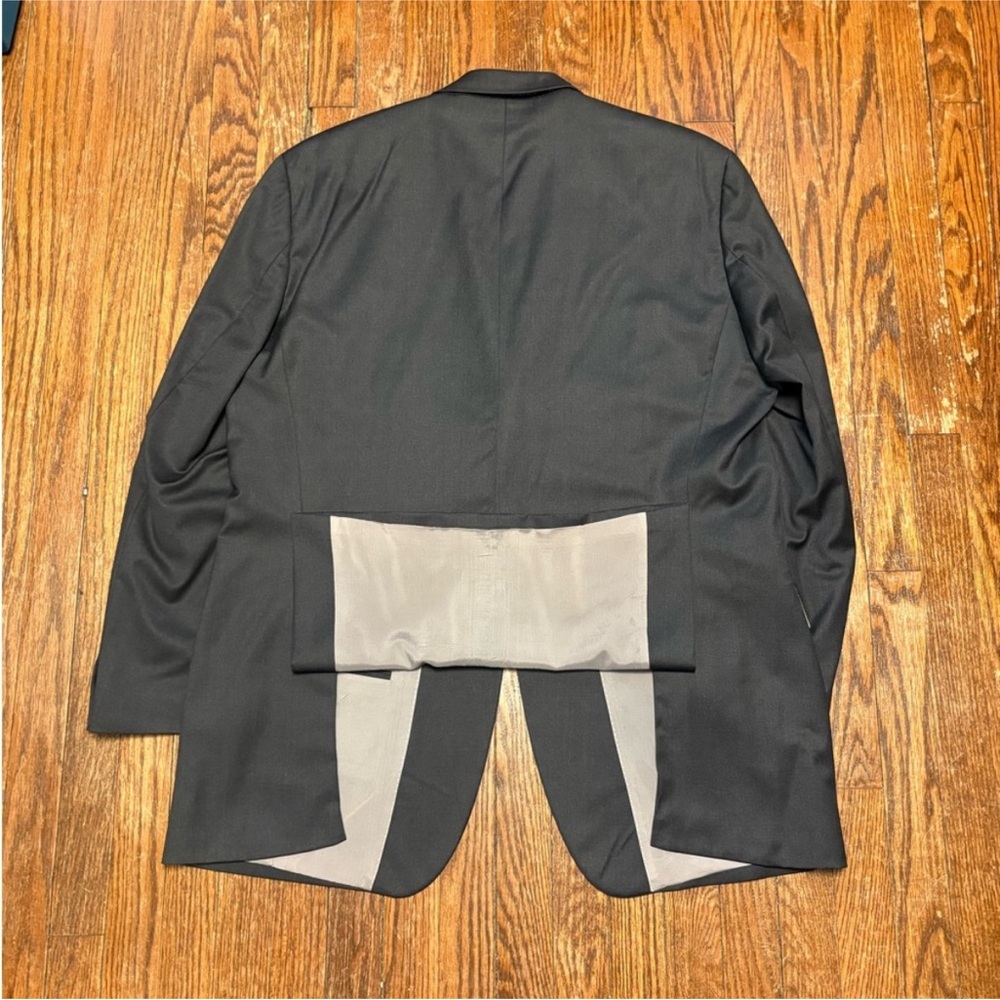 48L Hugo Boss Suit - Picture 4 of 12